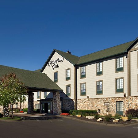 Hampton Inn Kansas City The Legends Экстерьер фото