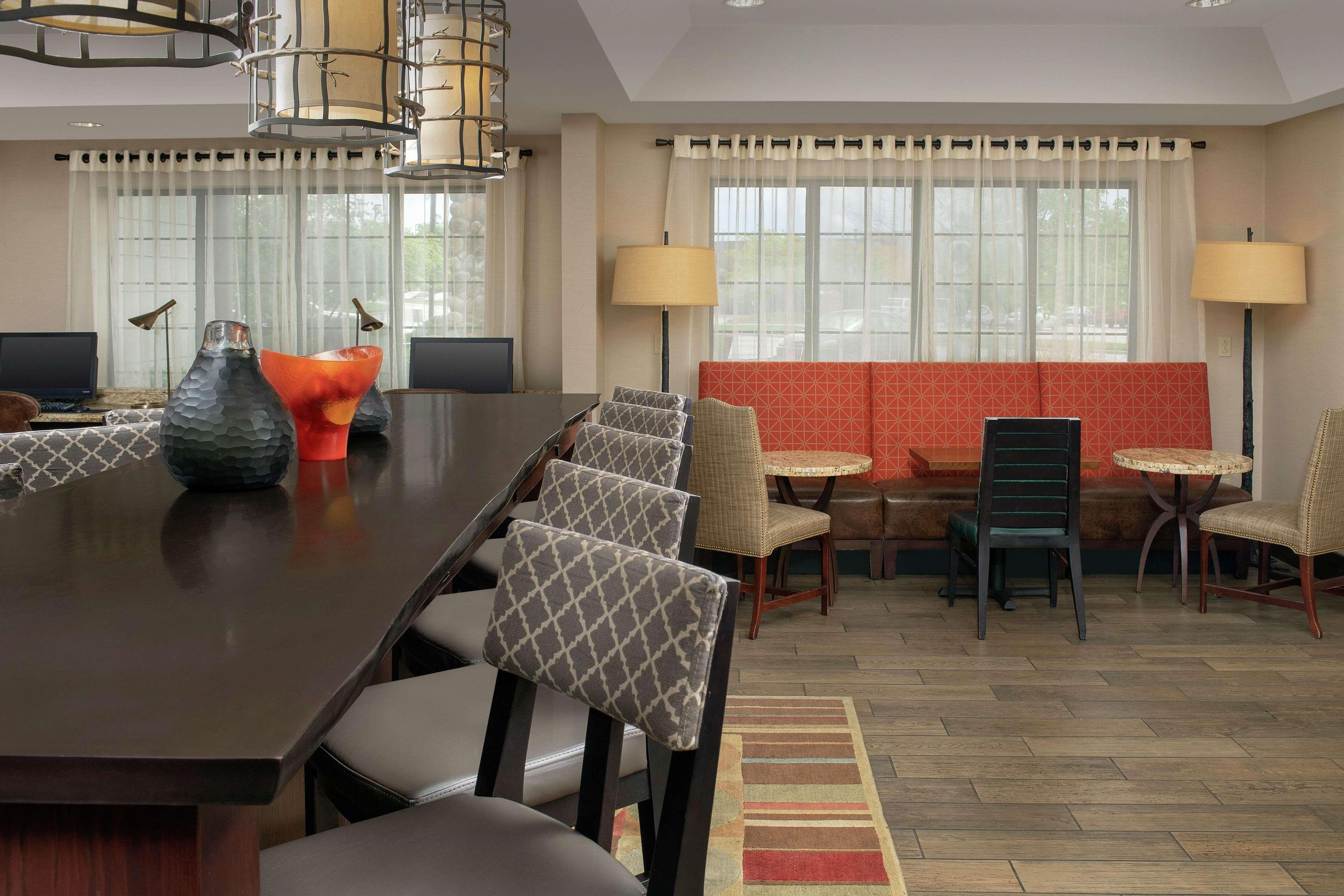 Hampton Inn Kansas City The Legends Интерьер фото