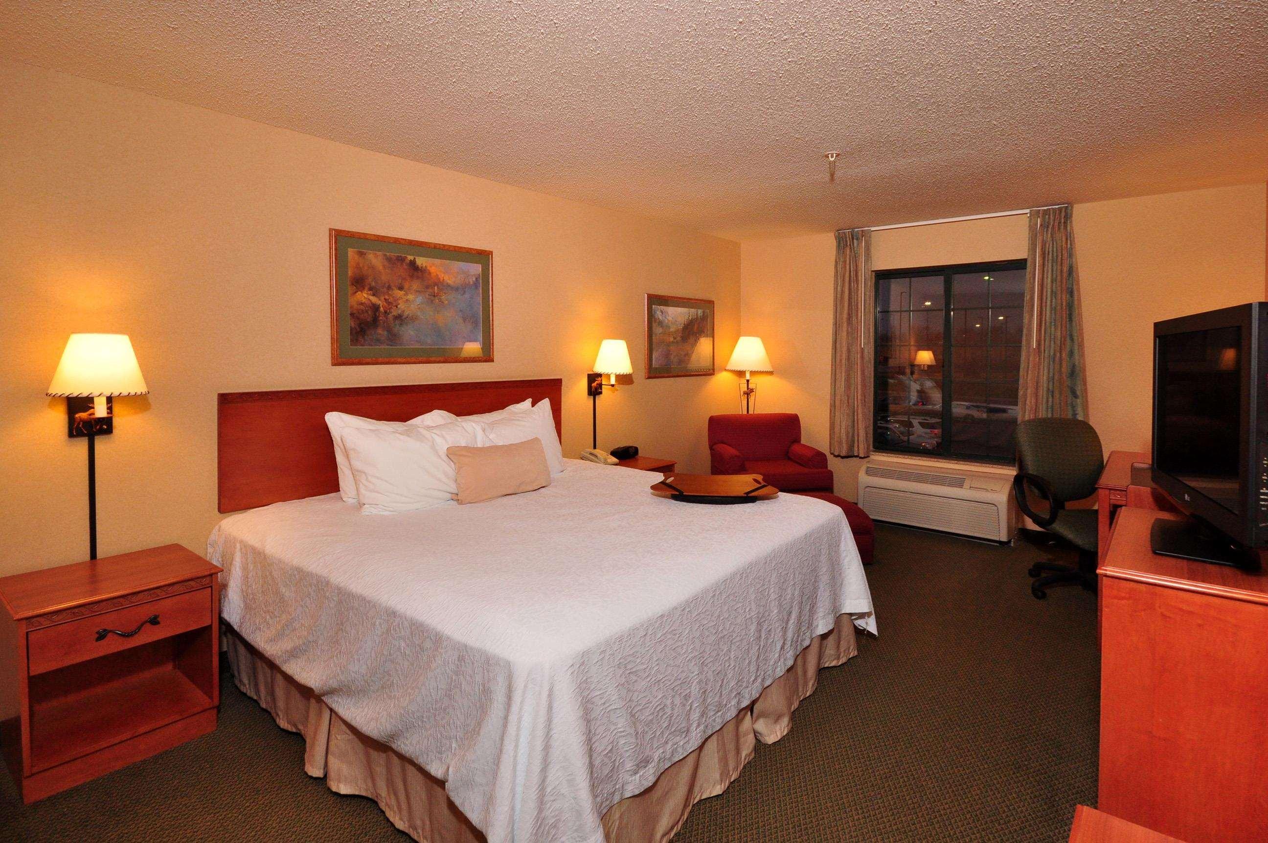 Hampton Inn Kansas City The Legends Экстерьер фото