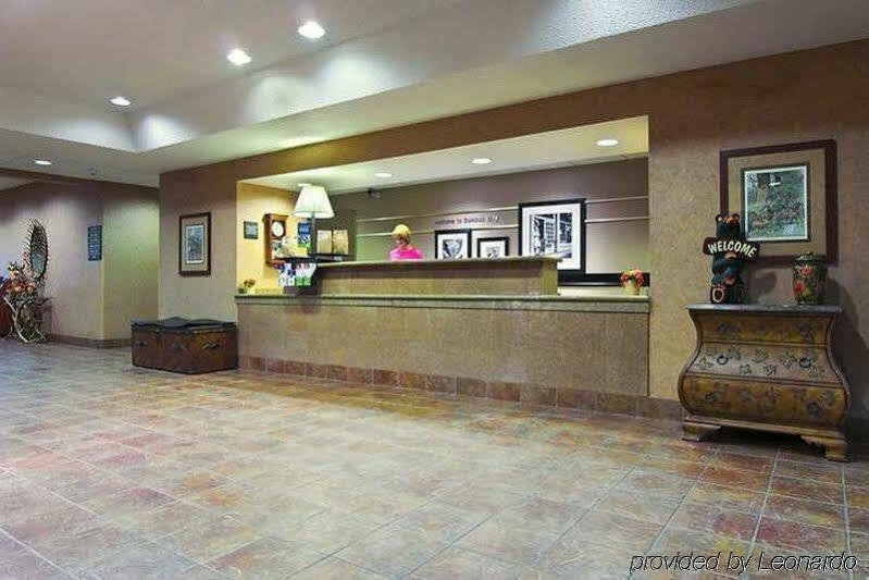 Hampton Inn Kansas City The Legends Экстерьер фото
